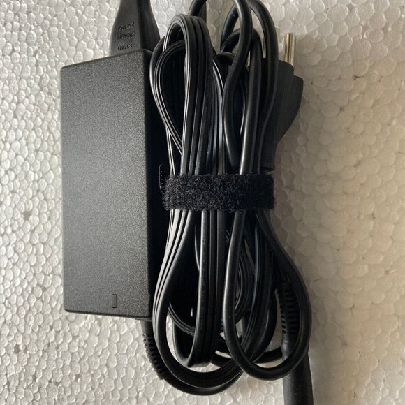 Genuine Dell Laptop 9RN2C 65W AC Power Adapter Charger with Cord - Picture 1 of 3